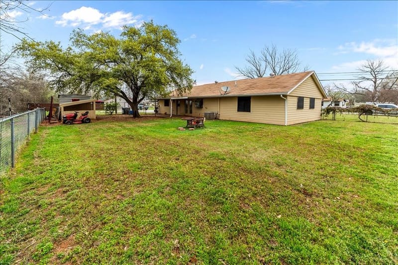 600 S Colorado Street, Whitney TX 76692 - Photo 9