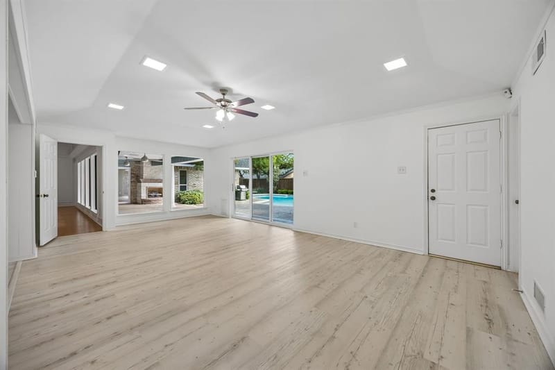 6218 Stonehill Drive, Dallas TX 75254 - Photo 12