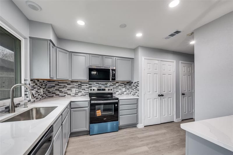 2006 Elmridge Drive, Arlington TX 76012 - Photo 8