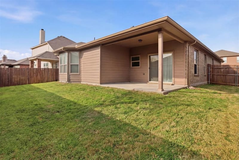 10928 Middleglen Road, Fort Worth TX 76052 - Photo 6