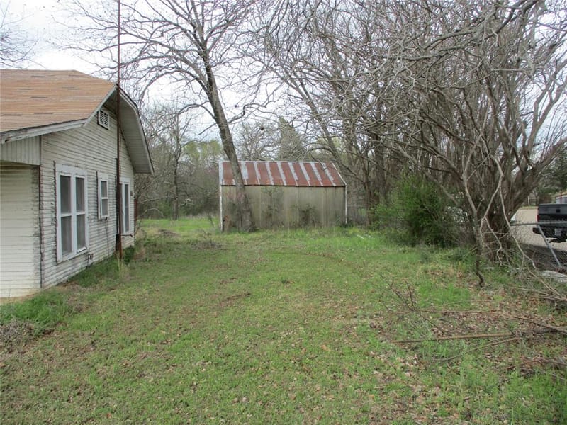 522 E QUITMAN Street, Emory TX 75440 - Photo 6
