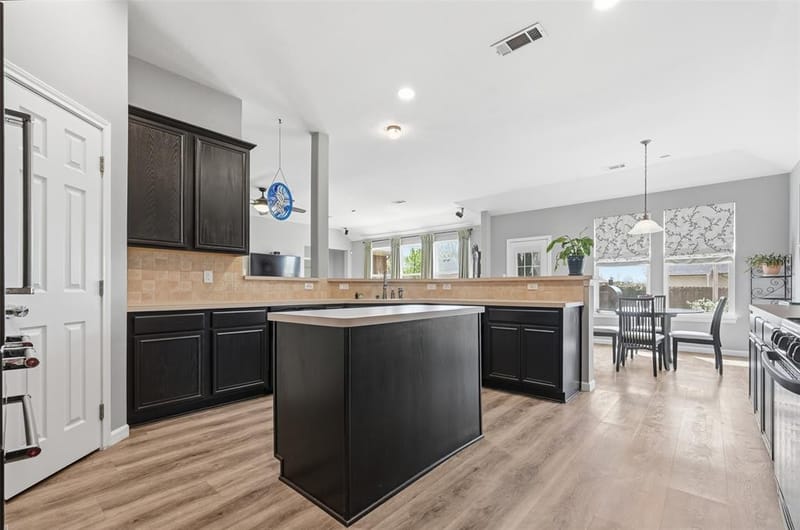 6610 Driftwood Lane, Rowlett TX 75089 - Photo 9