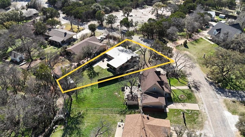 1101 Sierra Vista, Granbury TX 76048 - Photo 3