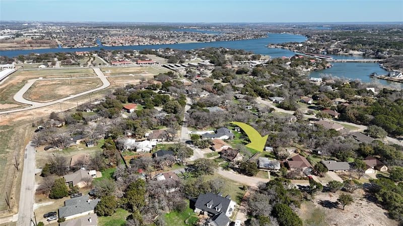 1101 Sierra Vista, Granbury TX 76048 - Photo 5