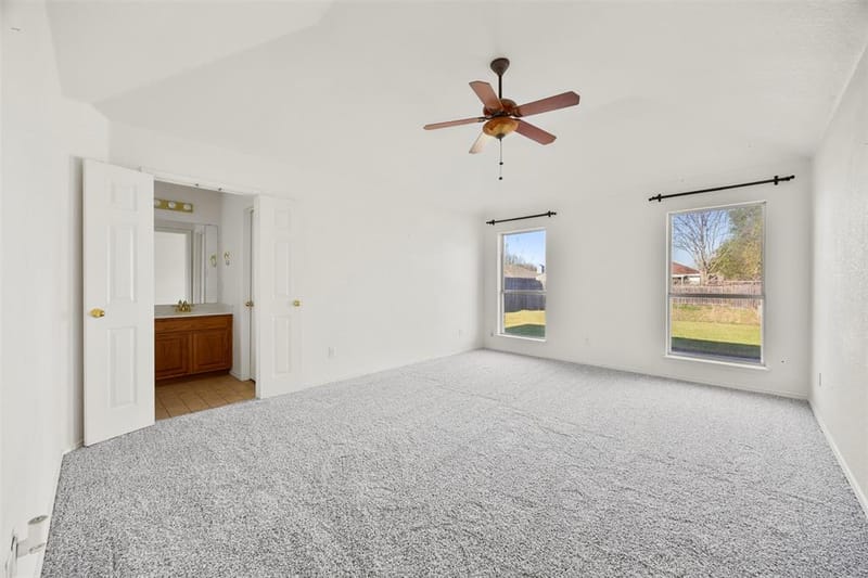 1021 Miles Avenue, Burleson TX 76028 - Photo 12