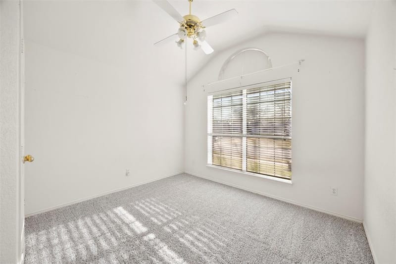 1021 Miles Avenue, Burleson TX 76028 - Photo 18