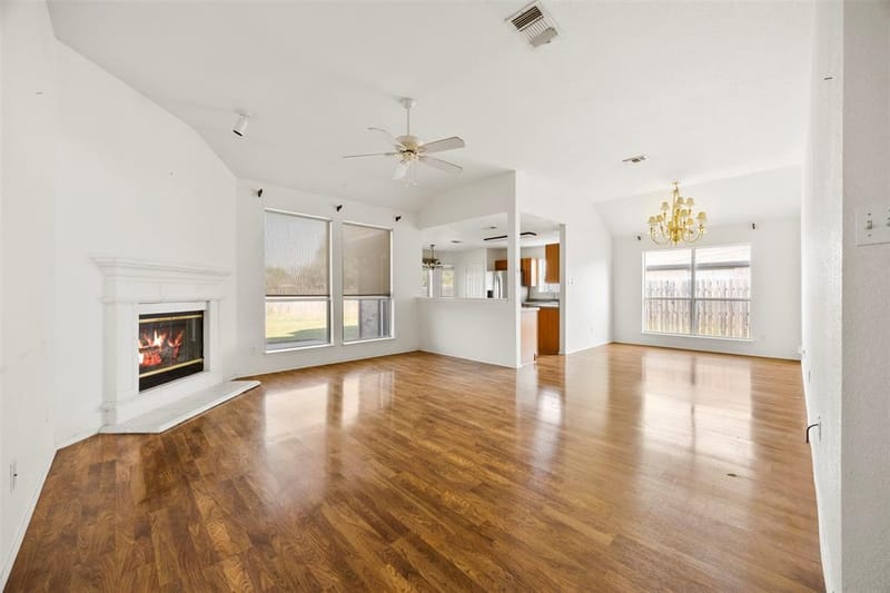 1021 Miles Avenue, Burleson TX 76028 - Photo 4