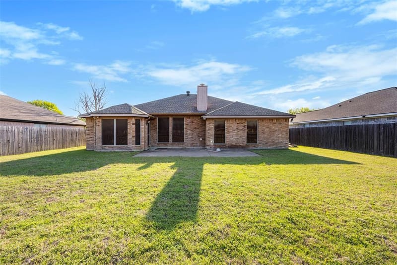 1021 Miles Avenue, Burleson TX 76028 - Photo 21