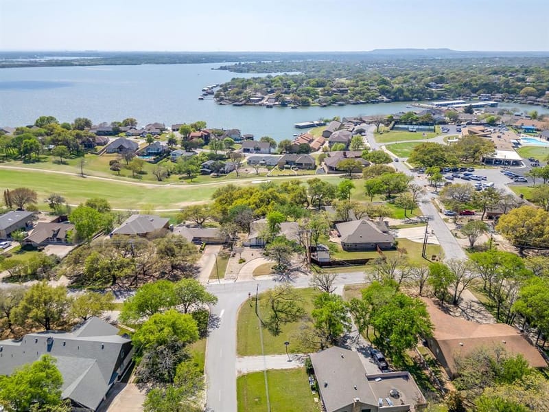 4031 Fairway Drive, Granbury TX 76049 - Photo 8