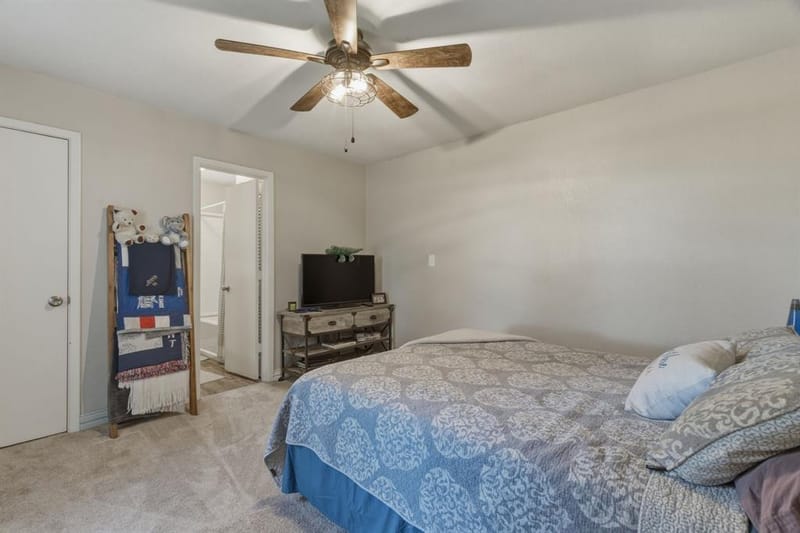 143 Mohave Drive E, Lake Kiowa TX 76240 - Photo 22