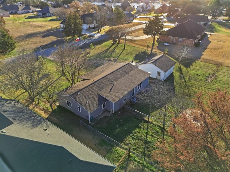 143 Mohave Drive E, Lake Kiowa TX 76240 - Photo 30