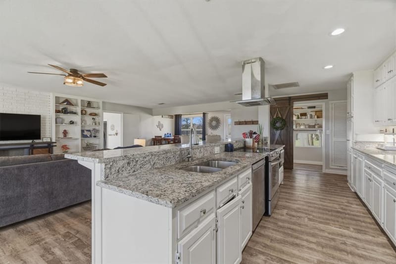 143 Mohave Drive E, Lake Kiowa TX 76240 - Photo 10