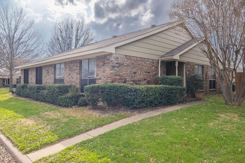 1805 W Spring Creek Parkway, Plano TX 75023 - Photo 2