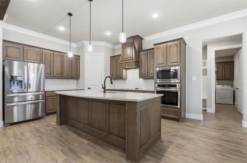 2021 Crystal Palace Boulevard, Alvarado TX 76009 - Photo 2