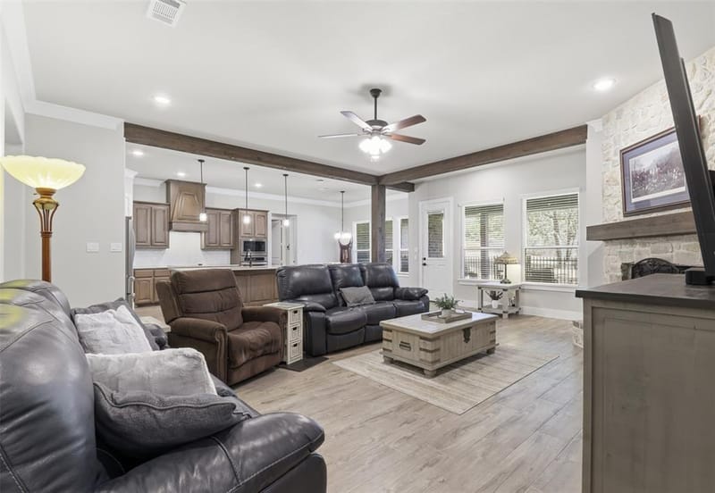 2021 Crystal Palace Boulevard, Alvarado TX 76009 - Photo 3