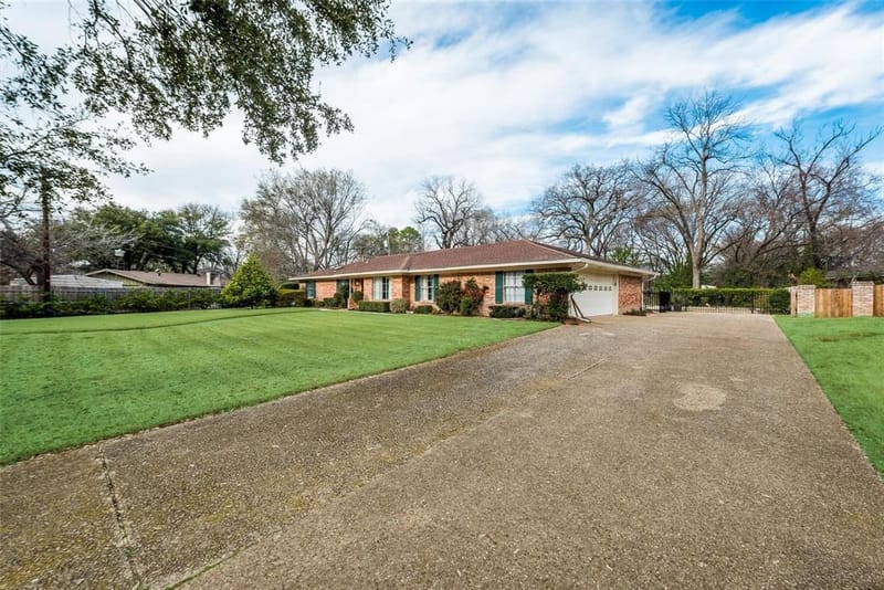 1821 Dartmouth Lane, Corsicana TX 75110 - Photo 2
