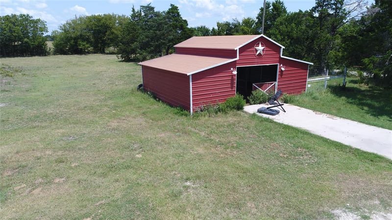 14200 County Road 2180, Richland TX 76681 - Photo 6