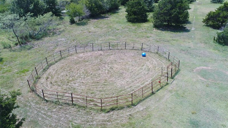 14200 County Road 2180, Richland TX 76681 - Photo 9