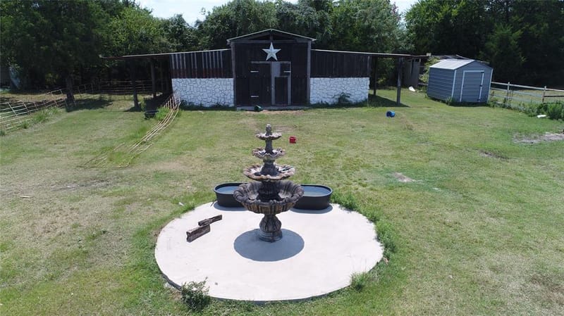 14200 County Road 2180, Richland TX 76681 - Photo 10