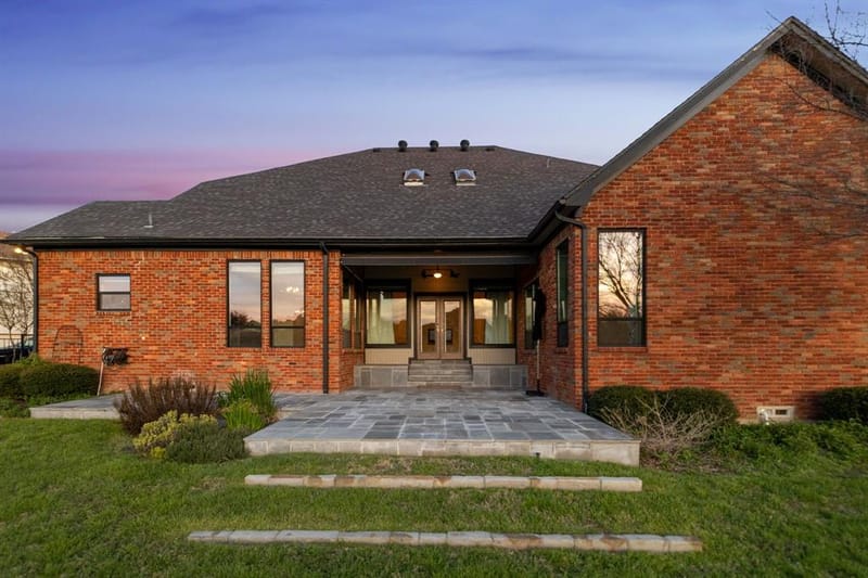 2636 Brookside Drive, Irving TX 75063 - Photo 36