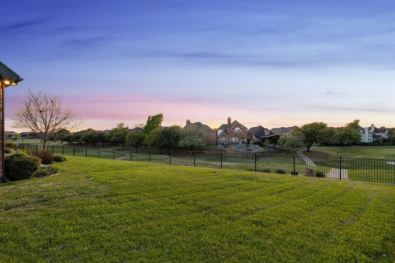 2636 Brookside Drive, Irving TX 75063 - Photo 5