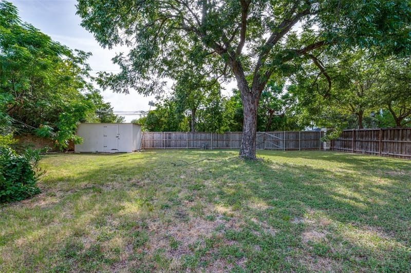 329 N Brighton Avenue, Dallas TX 75208 - Photo 23