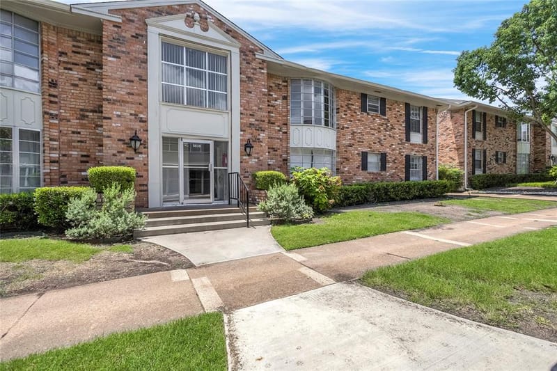 5835 E University Boulevard # D, Dallas TX 75206 - Photo 29