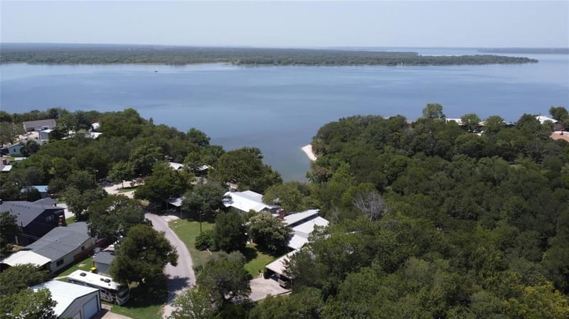 224 Mohon Drive, Whitney TX 76692 - Photo 2