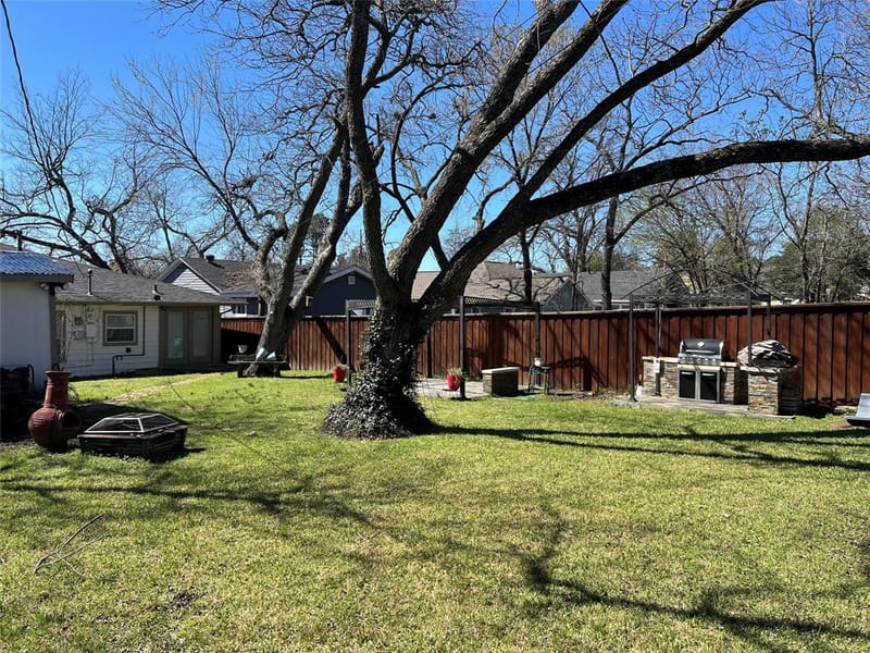 533 E Sears Street, Denison TX 75021 - Photo 24