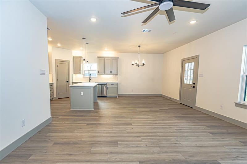 201 Grandview Street, Cleburne TX 76031 - Photo 20
