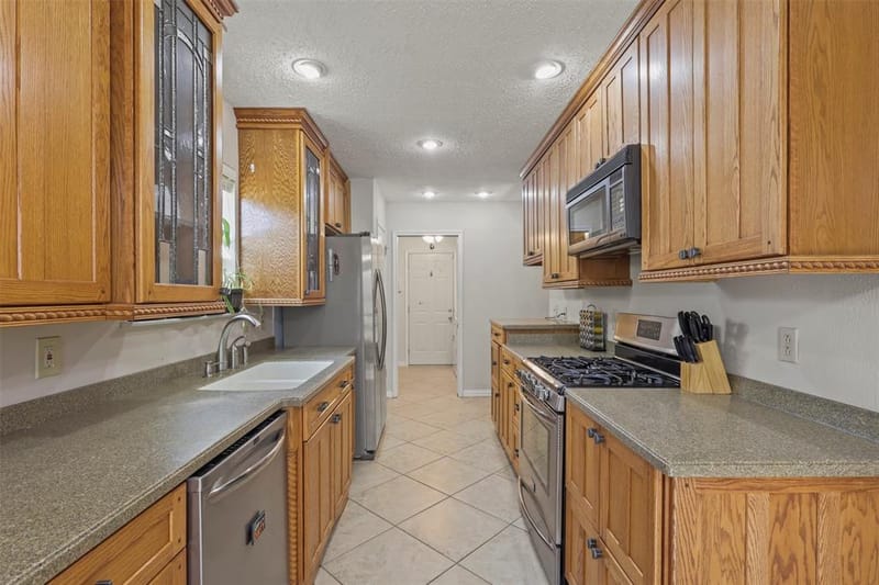 409 Colonial Drive, Garland TX 75043 - Photo 3