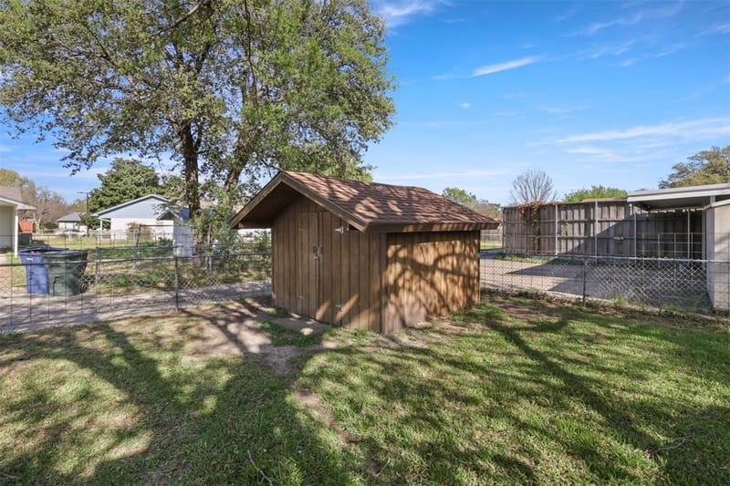 409 Colonial Drive, Garland TX 75043 - Photo 24
