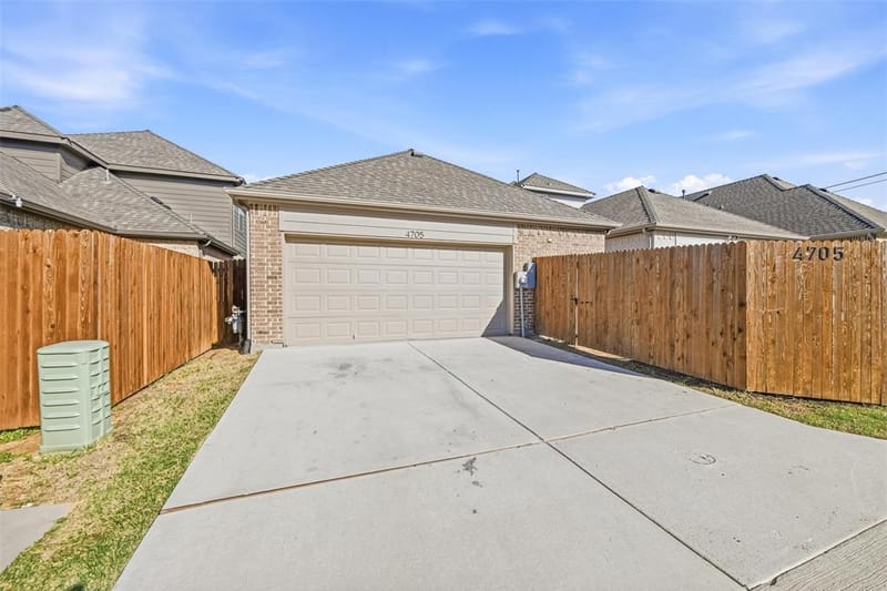4705 Sunny Pathway, Haltom City TX 76117 - Photo 31