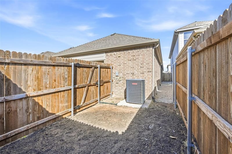 4705 Sunny Pathway, Haltom City TX 76117 - Photo 29