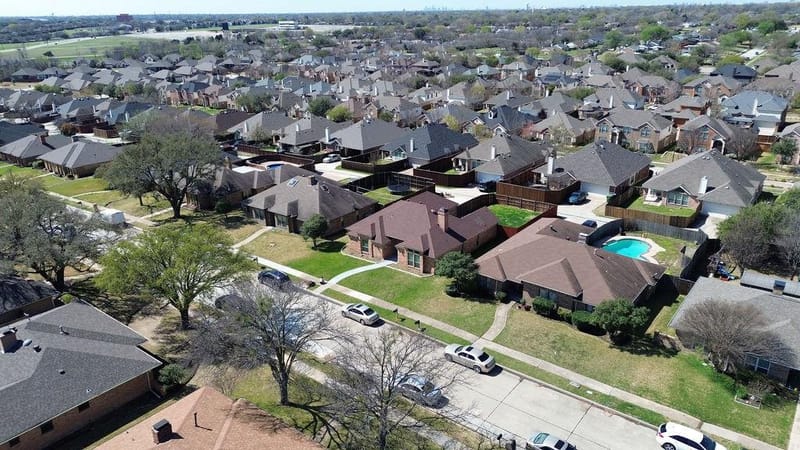 2229 Country Valley Road, Garland TX 75041 - Photo 27