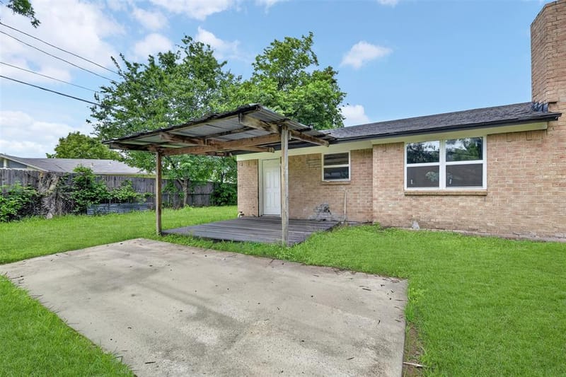 6412 Embassy Drive, Forest Hill TX 76119 - Photo 38
