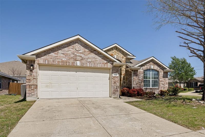 908 Johnson City Avenue, Forney TX 75126 - Photo 2