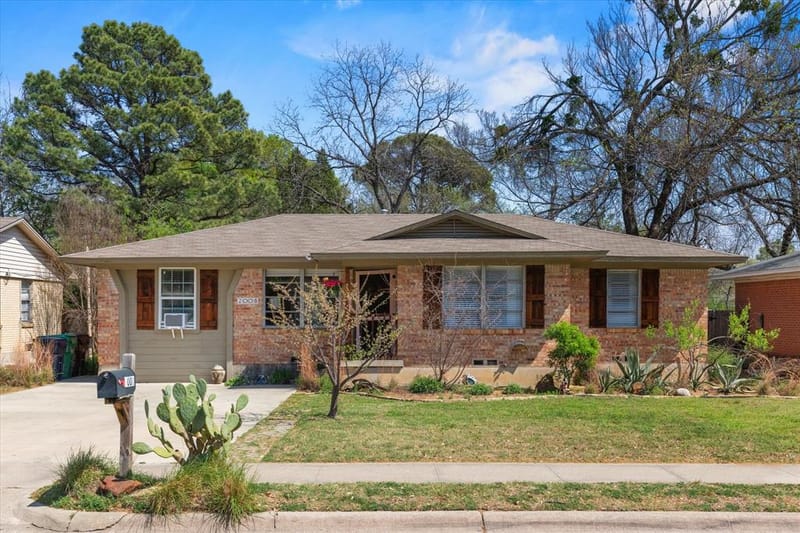 2008 Redwood Place, Denton TX 76209 - Photo 3