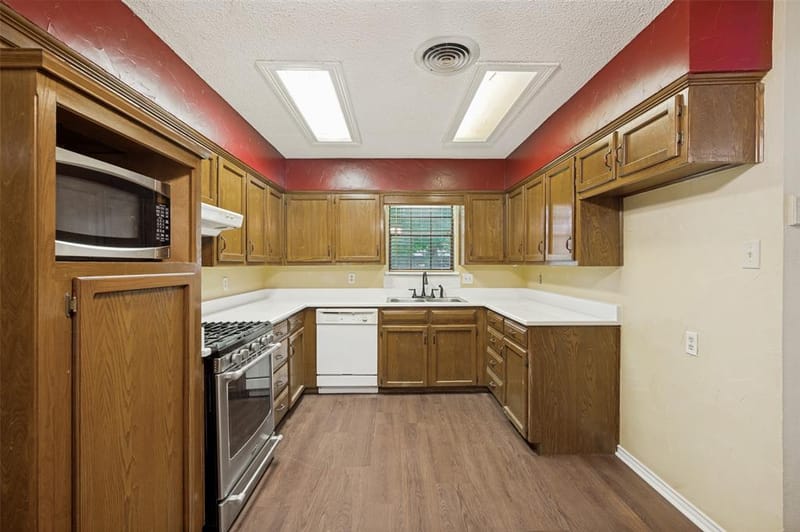 508 S Pedigo Street, Pilot Point TX 76258 - Photo 11