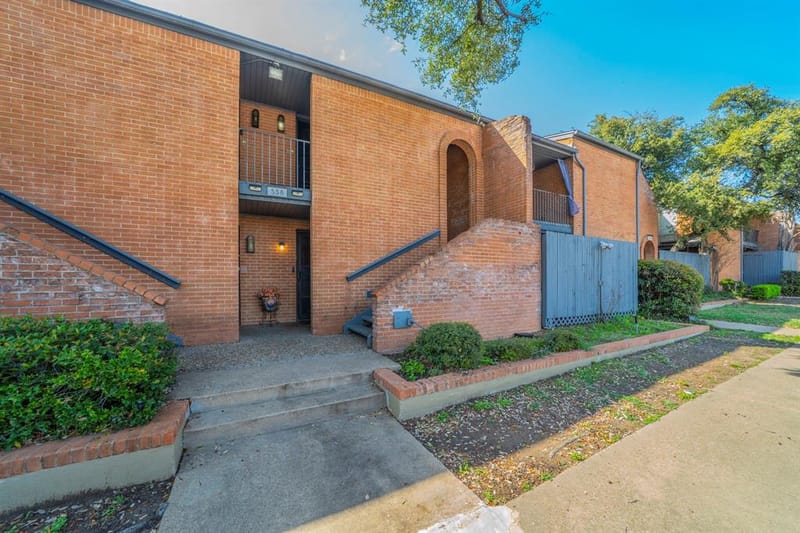 558 E Avenue J # B, Grand Prairie TX 75050 - Photo 13