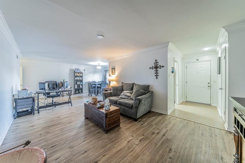 558 E Avenue J # B, Grand Prairie TX 75050 - Photo 3