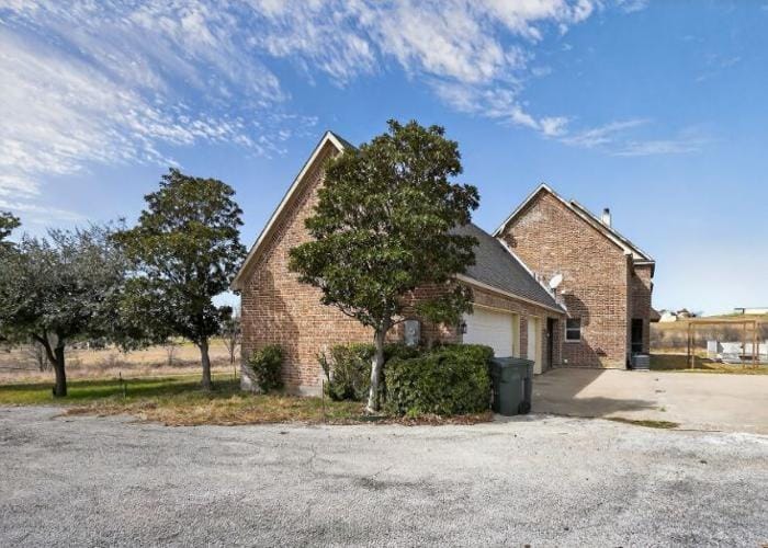 437 Aledo Creeks Road E, Fort Worth TX 76126 - Photo 2