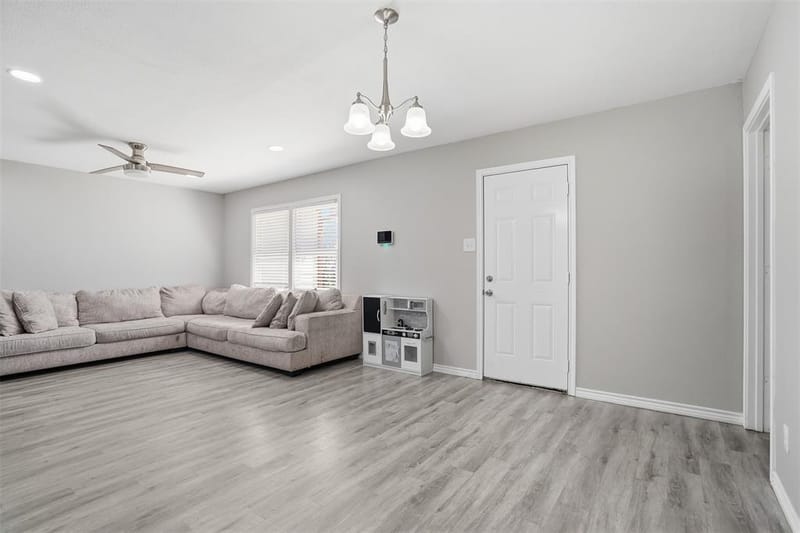 1540 Roma Lane, Fort Worth TX 76134 - Photo 3
