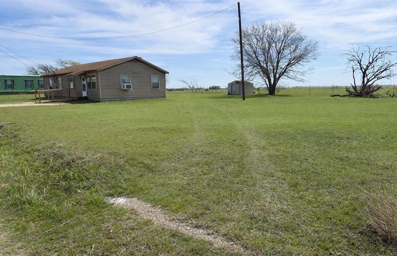 1105 Shabazz Street, Milford TX 76670 - Photo 2