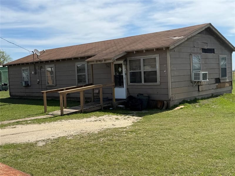 1105 Shabazz Street, Milford TX 76670 - Photo 5
