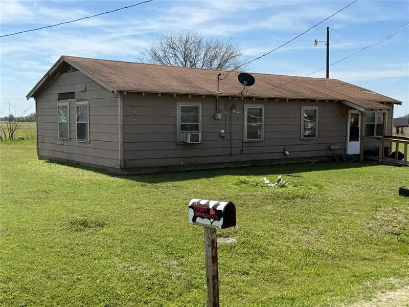 1105 Shabazz Street, Milford TX 76670 - Photo 4