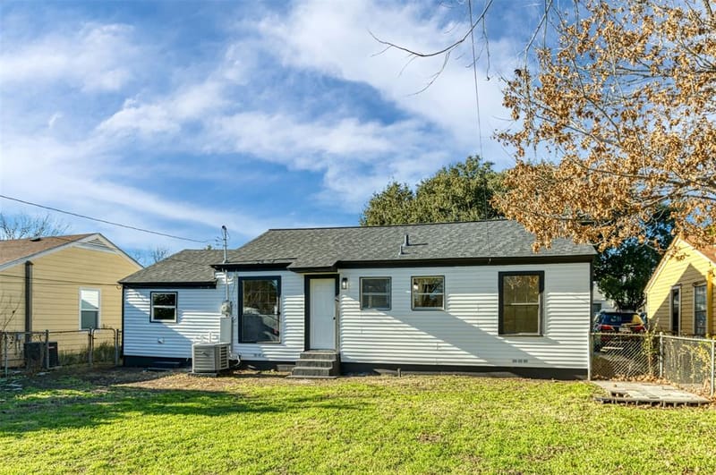2842 Carlson Drive, Dallas TX 75235 - Photo 32