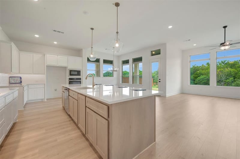 1327 Castello Drive, Fate TX 75087 - Photo 9