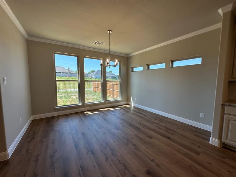 2009 Belle Lagos Ln, Cleburne TX 76033 - Photo 6