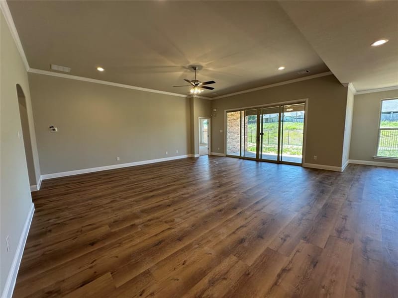 2009 Belle Lagos Ln, Cleburne TX 76033 - Photo 7